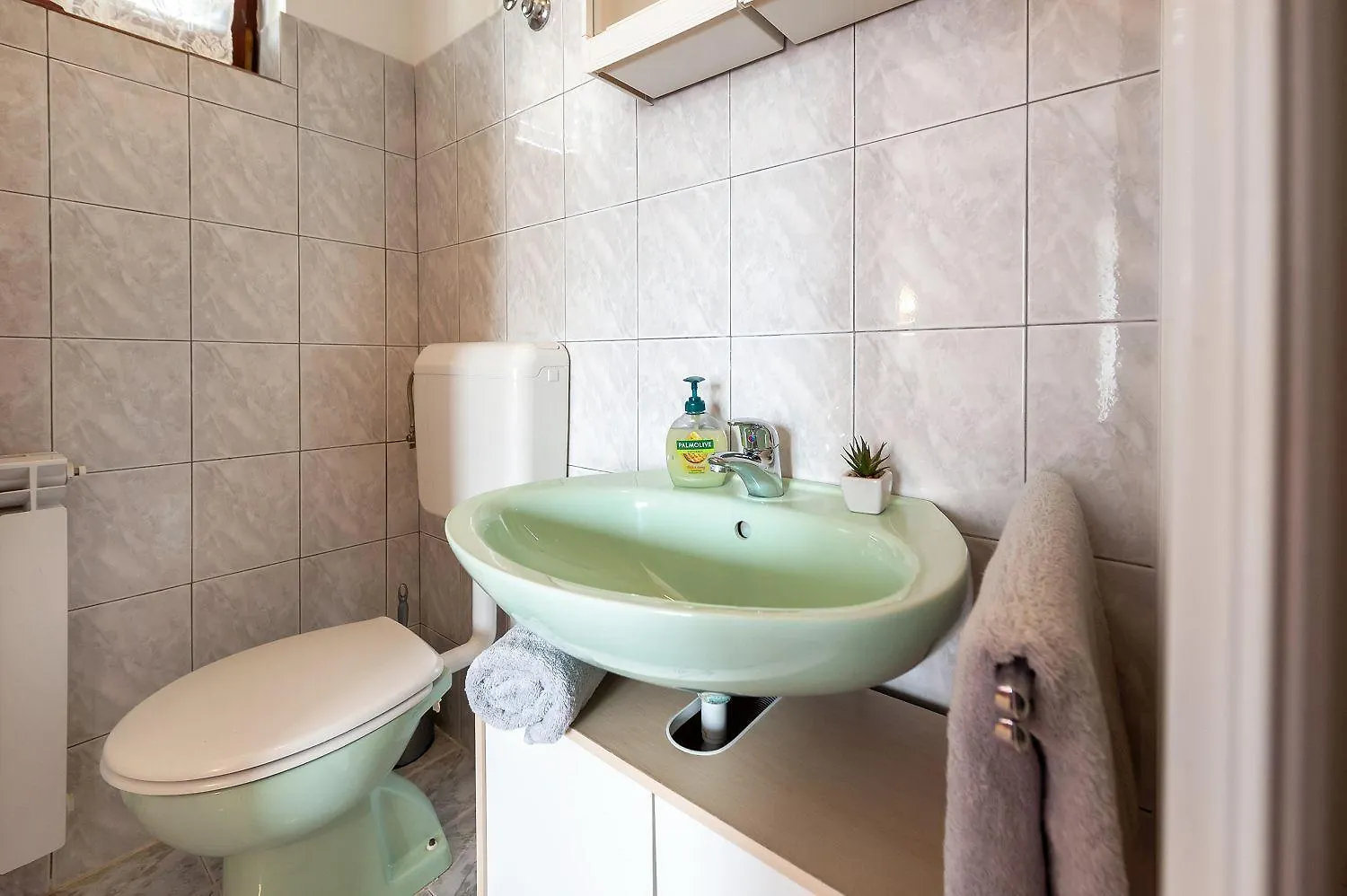 Idyllisches Apartment Nur 800 Meter Zum Strand Mit 2 Balkone, Garten, Grill Rovinj 0*,  Croatia