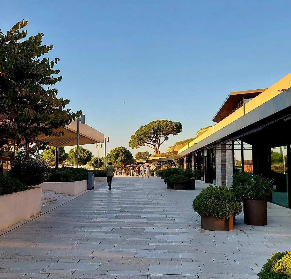 Idyllisches Apartment Nur 800 Meter Zum Strand Mit 2 Balkone, Garten, Grill Rovinj Croatia