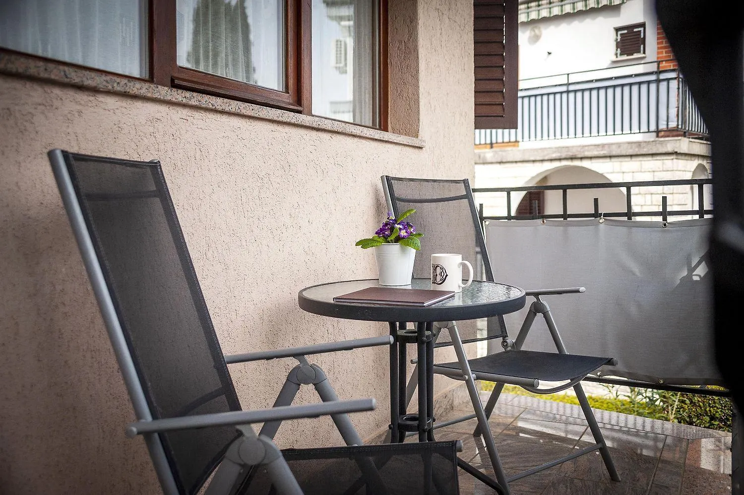 Idyllisches Apartment Nur 800 Meter Zum Strand Mit 2 Balkone, Garten, Grill Rovinj