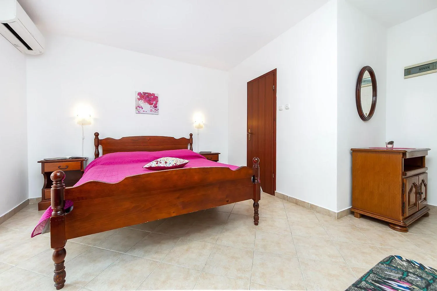Idyllisches Apartment Nur 800 Meter Zum Strand Mit 2 Balkone, Garten, Grill Rovinj 0*,  Croatia