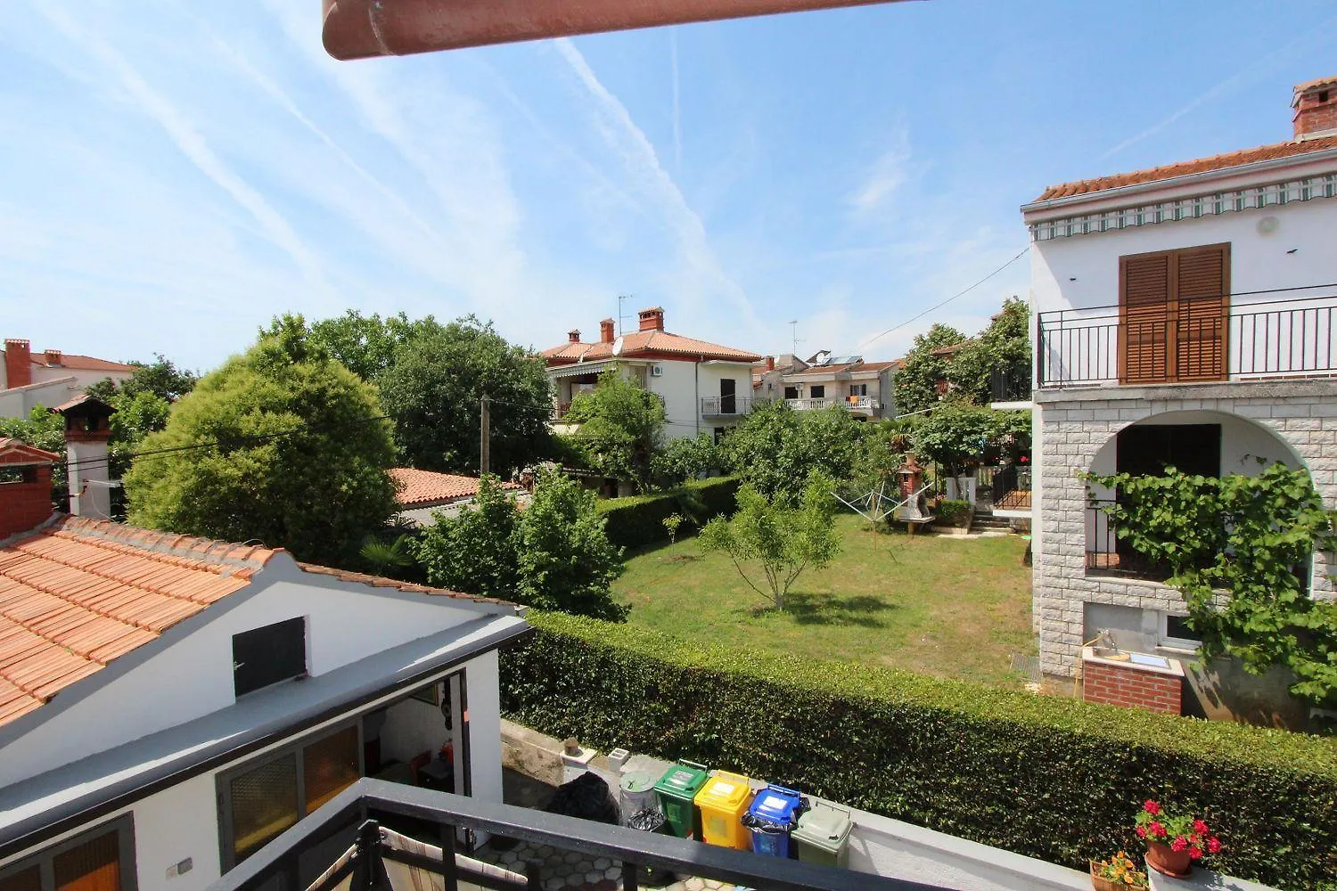 Idyllisches Apartment Nur 800 Meter Zum Strand Mit 2 Balkone, Garten, Grill Rovinj
