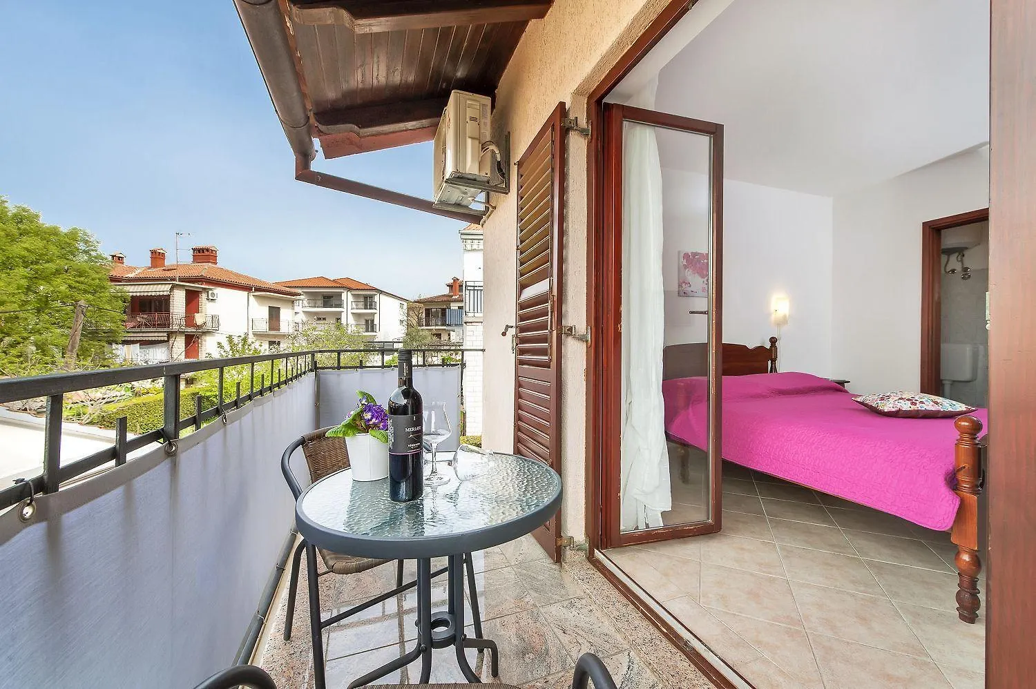 Idyllisches Apartment Nur 800 Meter Zum Strand Mit 2 Balkone, Garten, Grill Rovinj